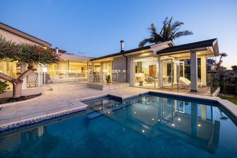 Photo of property in 21 William Bryan Drive, Half Moon Bay, Auckland, 2012