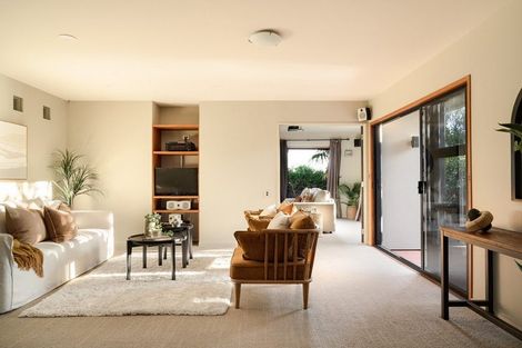 Photo of property in 284 Oceanbeach Road, Mount Maunganui, 3116