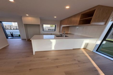 Photo of property in 5/48 Moire Road, Massey, Auckland, 0614
