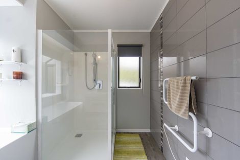 Photo of property in 42 Cromwell Drive, Fitzroy, Hamilton, 3206