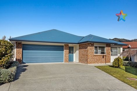 Photo of property in 14 Woodland Grove, Wainuiomata, Lower Hutt, 5014