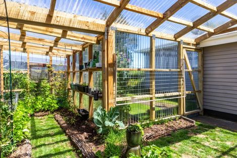 Photo of property in 52 Whakaroa Road, Kinloch, Taupo, 3385