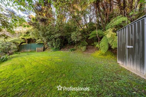 Photo of property in 14 Pinehaven Road, Pinehaven, Upper Hutt, 5019