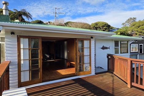 Photo of property in 6 Takutai Road, Pukerua Bay, 5026