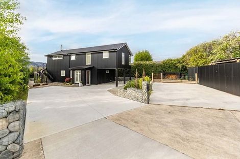 Photo of property in 14 Lakeview Terrace, Lake Hawea, Wanaka, 9382