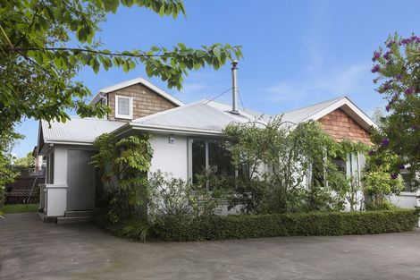 Photo of property in 20 Straven Road, Riccarton, Christchurch, 8011