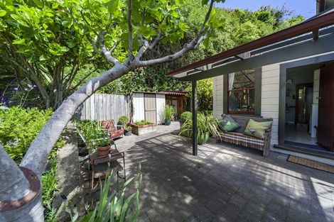 Photo of property in 8 Paradise Road, Napier South, Napier, 4110