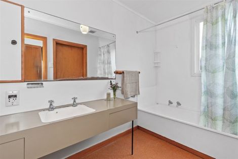 Photo of property in 18a Guinness Crescent, Ilam, Christchurch, 8041