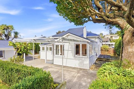 Photo of property in 80 Great North Road, Saint Johns Hill, Whanganui, 4500