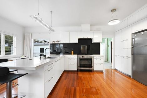 Photo of property in 53 Beerescourt Road, Beerescourt, Hamilton, 3200