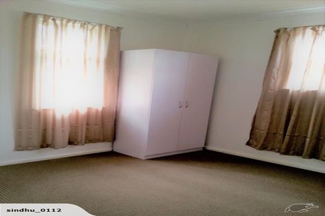 Photo of property in 44 Hutchinson Avenue, New Lynn, Auckland, 0600