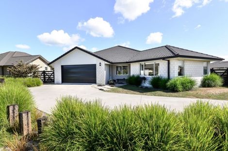 Photo of property in 23 Plescher Crescent, Leamington, Cambridge, 3432