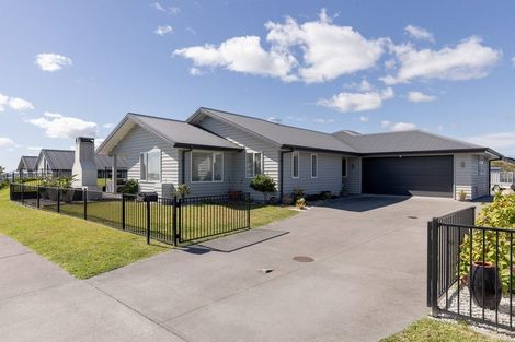 Photo of property in 30 Ridge Drive, Omokoroa, 3114
