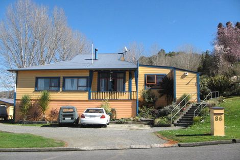 Photo of property in 86 Goldfinch Street, Taihape, 4720
