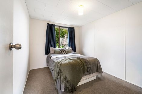 Photo of property in 2/4 Hanson Place, West Harbour, Auckland, 0618