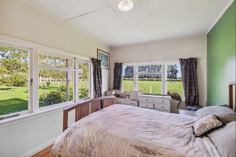 Photo of property in 25 Boulton Road, Levin, 5510