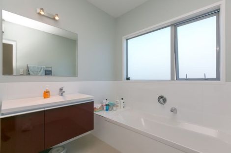 Photo of property in 44a Ainslee Street, Highlands Park, New Plymouth, 4312