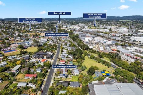 Photo of property in 39 Newington Road, Henderson, Auckland, 0612