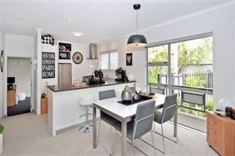 Photo of property in 3b Lillian Place, Orewa, 0931