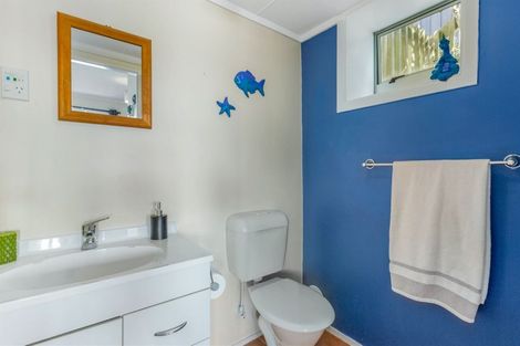 Photo of property in 89 Kahu Road, Paremata, Porirua, 5024