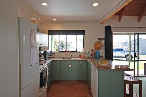 Photo of property in 105 Hampton Road, Whangamata, 3620