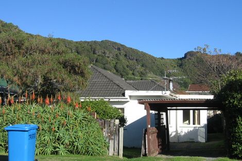Photo of property in 5 Miro Street, Eastbourne, Lower Hutt, 5013