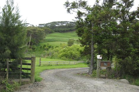 Photo of property in 179 Valley Road, Waimauku, 0881