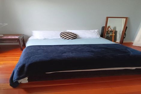 Photo of property in 22 Hawker Street, Mount Victoria, Wellington, 6011