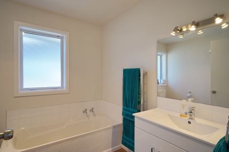 Photo of property in 6 Hodgson Avenue, Kaiapoi, 7630