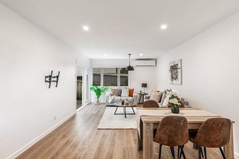 Photo of property in 243a Glengarry Road, Glen Eden, Auckland, 0602