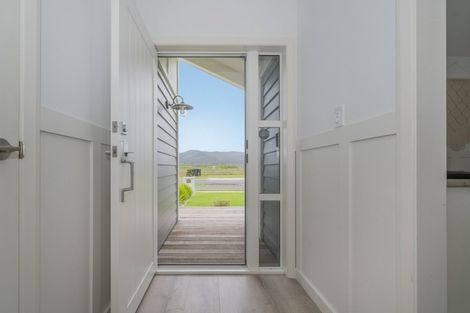 Photo of property in 94 Kupe Drive, Whitianga, 3510