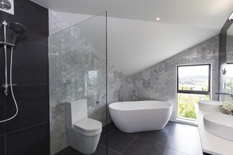 Photo of property in 5 Vanessa Crescent, Glendowie, Auckland, 1071