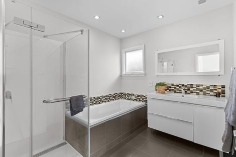 Photo of property in 28 Longmuir Street, Ilam, Christchurch, 8041