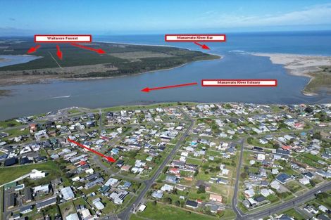 Photo of property in 1 Andresen Street, Foxton Beach, Foxton, 4815