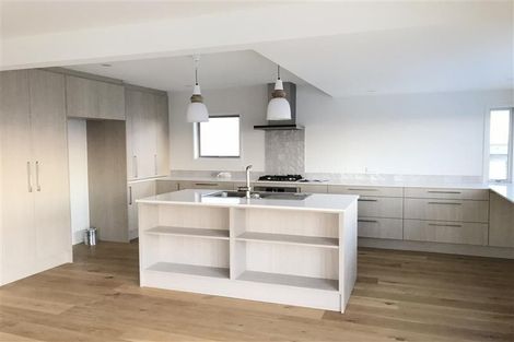 Photo of property in 1/50 Seaview Road, Castor Bay, Auckland, 0620