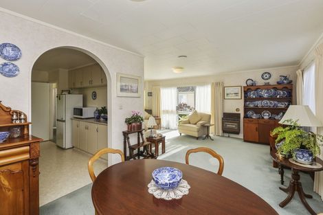 Photo of property in 154 Govett Avenue, Frankleigh Park, New Plymouth, 4310