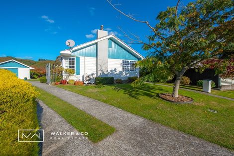 Photo of property in 35 Mountbatten Grove, Clouston Park, Upper Hutt, 5018