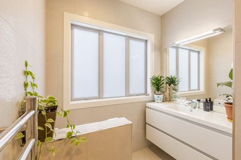 Photo of property in 136c Te Awa Avenue, Te Awa, Napier, 4110