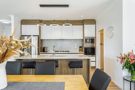 Photo of property in 54 Fruitlands Road, Kumeu, 0810