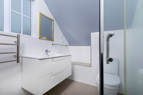 Photo of property in 8 Te Wharau Drive, Greenhithe, Auckland, 0632