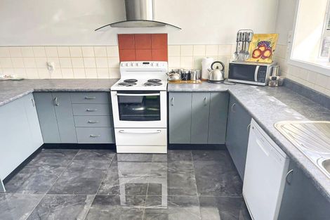 Photo of property in 44 Grove Avenue, Weston, Oamaru, 9401