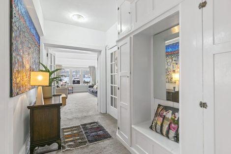 Photo of property in Inverleith Apartments, 1/306 Oriental Parade, Oriental Bay, Wellington, 6011