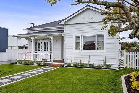 Photo of property in 56 Vogel Street, Hawera, 4610