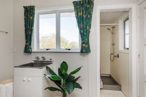 Photo of property in 18 Roore Street, Foxton Beach, Foxton, 4815