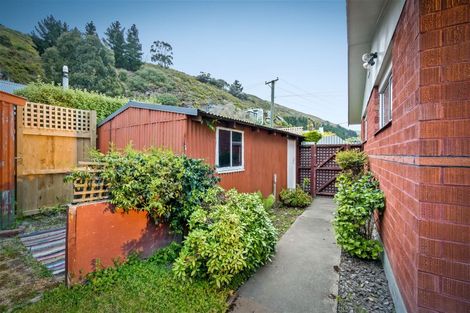 Photo of property in 2/63 Colenso Street, Sumner, Christchurch, 8081