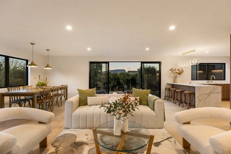 Photo of property in 86 Meadowstone Drive, Wanaka, 9305