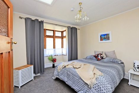 Photo of property in 10 Coote Road, Bluff Hill, Napier, 4110