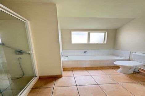 Photo of property in 31 Bronzewing Terrace, Unsworth Heights, Auckland, 0632