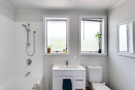 Photo of property in 10 Mclaren Crescent, Onekawa, Napier, 4110