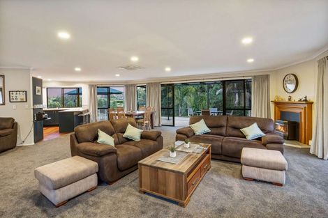 Photo of property in 51a Hibiscus Coast Highway, Silverdale, 0932